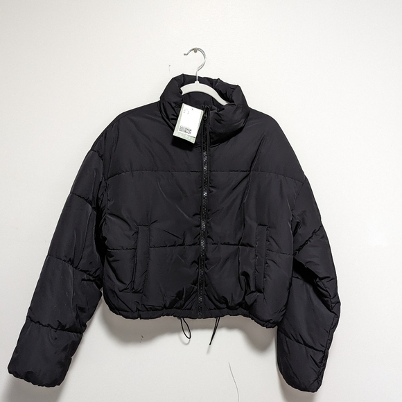 ✨ Brand new H&M Women's Cropped Puffer Jacket ✨ - Picture 2 of 6